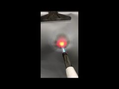 Посмотреть демонстрацию огнестойкой жаростойкой ткани из стекловолокна с силиконовым покрытием 850 г/м2