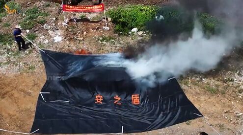 Large EV Fire Blanket with 550℃/1000℃ Thermal Resistance for Oxygen Deprivation and Gray Color Protection